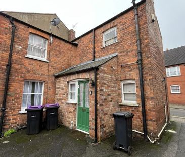 2 bedroom semi-detached house to rent - Photo 2