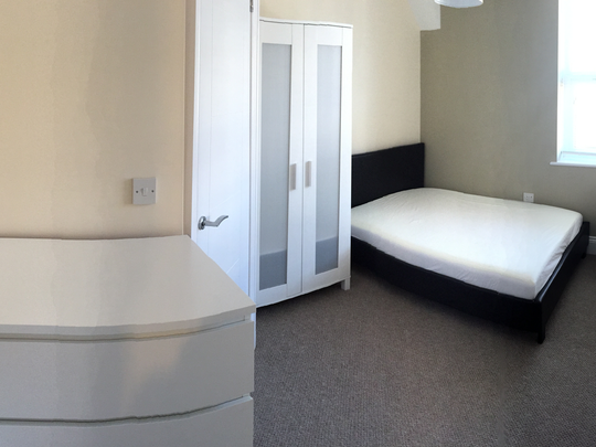 Spencer Street Unit 3 - Photo 1