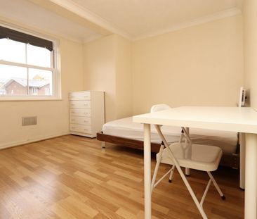 Room in a Shared Flat, Saunders Ness Road, E14 - Photo 3