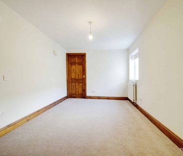 Calcutt Street, Cricklade, Swindon, Swindon, SN6 - Photo 3
