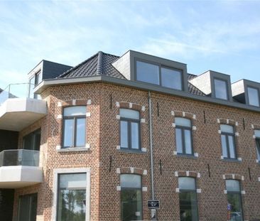 Ruim appartement met 2 slpk., parking en terras aan station Zichem - Photo 3