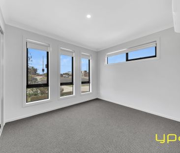 Elevated, Light-Filled Home with Open-Plan Living - Photo 3