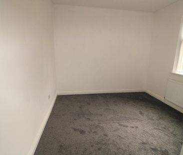 3 bedroom detached house to rent - Photo 3