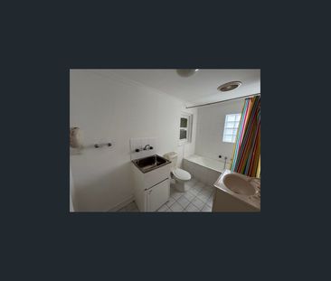 VIDEO inspection - How great is this - enter via rear laneway - Photo 3