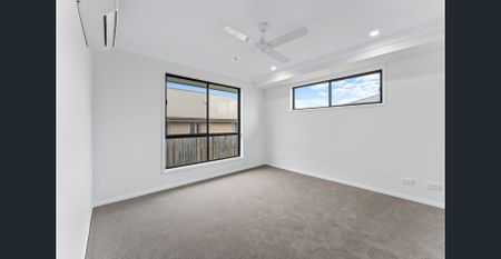 Simply Stunning Coastal Living in Urangan - Photo 2