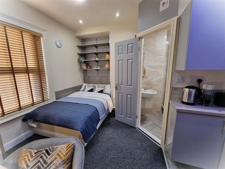 Rasen Lane - Studio for January 2026 - Photo 3