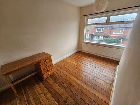 3 Bed - 31 Wilton Grove, Leeds - LS6 4ES - Student - Photo 4