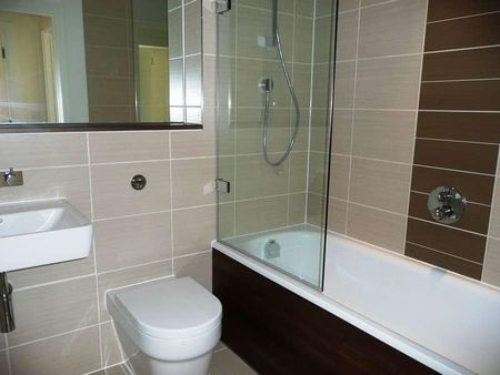 Heron House, Rushley Way, Reading, RG2 - Photo 2