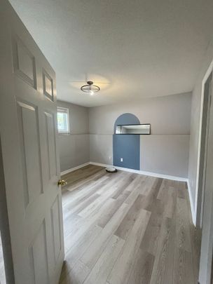 For Lease - 917 LAWSON Road, London North, Ontario - Photo 1