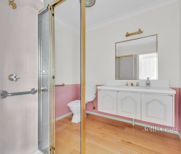 6 Tintern Rise, Glen Waverley - Photo 4