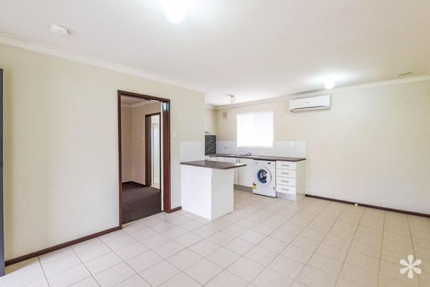 5/8 Rutland Avenue - Photo 1