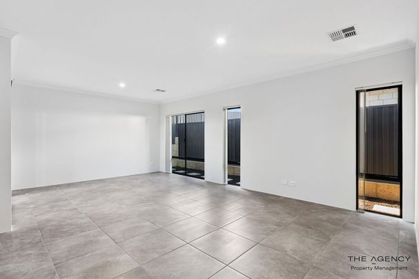 5 bedroom home in Quiet Coastal Pocket - Photo 1