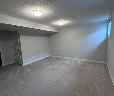 For Lease - 671 Allied Mews, Stittsville - Munster - Richmond, Ontario - Photo 5