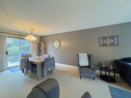 For Lease - 2294 Wyandotte Drive, Oakville, Ontario - Photo 4