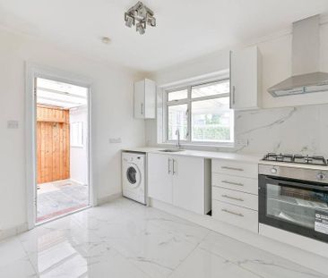 3 bedroom bungalow to rent - Photo 2