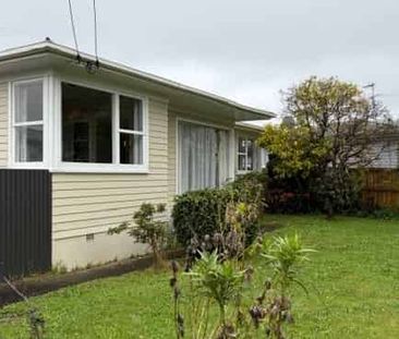 3 BEDROOM - GARAGE - SINGLE LEVEL - Photo 5