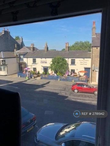 3 bedroom flat to rent - Photo 3