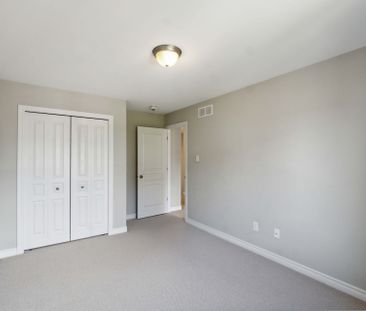 For Lease - 760 Carnelian Crescent, Blossom Park - Airport and Area... - Photo 5