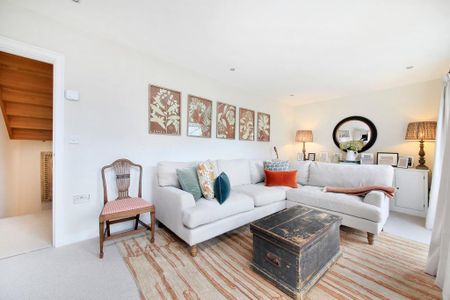 3 bedroom semi-detached house to rent - Photo 3