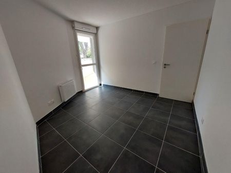 location Appartement T3 DE 57.2m² À NIMES - Photo 5