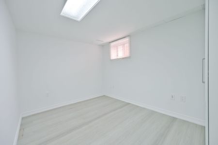 For Lease - 20 East Drive, Toronto, Ontario - Photo 3