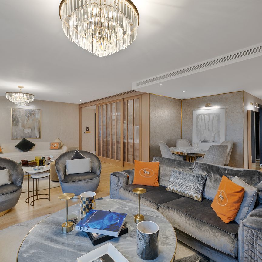 Stunning One-Bedroom Apartment in a Coveted Battersea Power Station Development - Photo 1