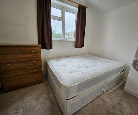 5 bedroom apartment to rent - Photo 4