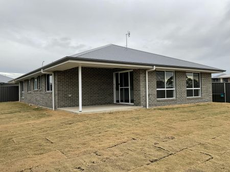 FOUR BEDROOM HOME IN MOORE CREEK - Photo 2