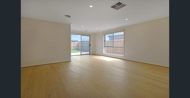 A Spacious Family Home For Rent in Wallan - Photo 1