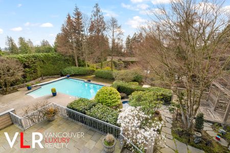 House in West Vancouver, BC - Photo 5