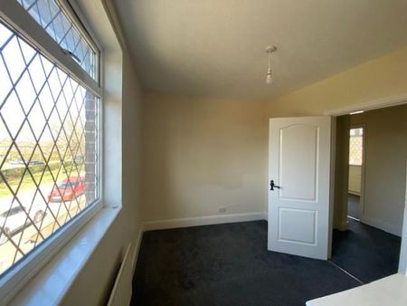 3 bedroom House To Let - Photo 5