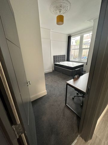 Room in a Shared House, Bristol Hill, BS4 - Photo 3