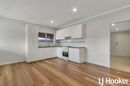 Spacious Family Home - Photo 5