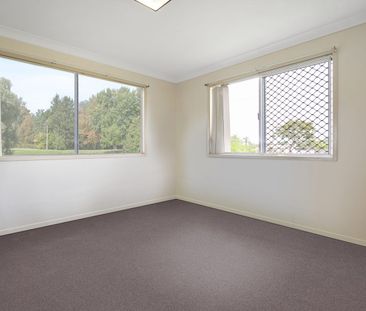 CONVENIENTLY POSITIONED WITH A LAYOUT TO SUIT THE FAMILY - Photo 3