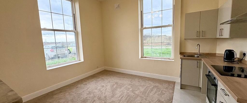 Flat 7 Shawbury Park, Shrewsbury, SY4 4JP - Photo 1