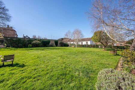 3 bedroom flat to rent - Photo 2