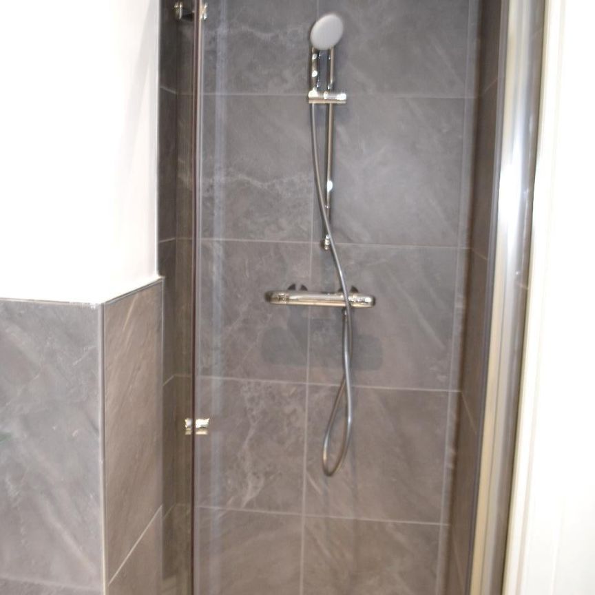 Studio Flat, Mayfair Avenue, IG1 - Photo 1