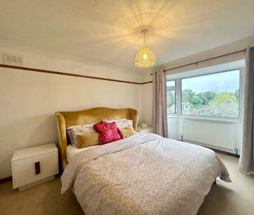 Broadstone , Poole - Photo 4