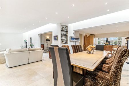 5 bedroom detached house to rent - Photo 2