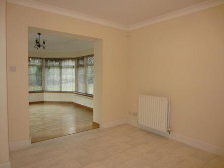 5 bedroom detached house to rent - Photo 4