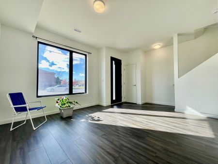 For Lease - 29 Rainwater Lane, Barrie, Ontario - Photo 2