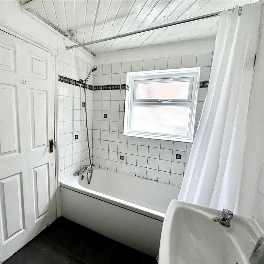 3 bedroom terraced house to rent - Photo 1