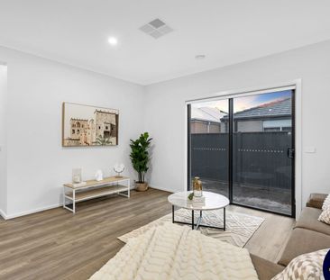 New Home in Sought-After Evergreen Estate – For Lease - Photo 5