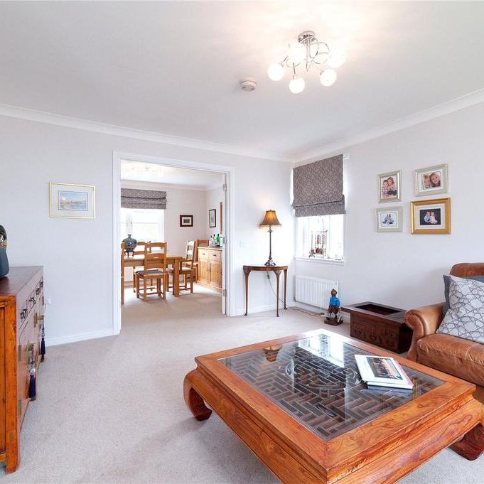 5 bedroom detached house to rent - Photo 1