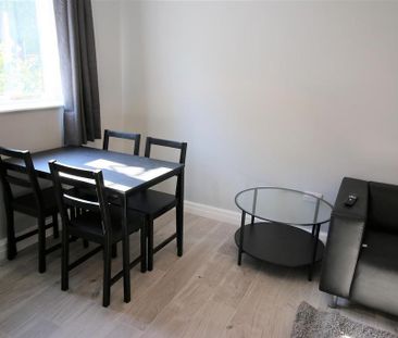 4 bedroom private hall to rent - Photo 2