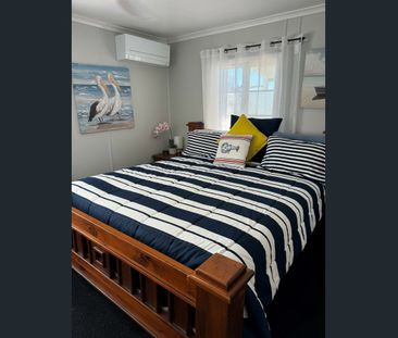 Beautiful 2-Bedroom Seaside Cottage – Peaceful Toorbul Living! - Photo 4