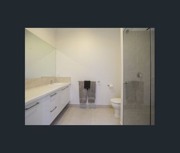 2/31 Booth Street, Golden Square, Vic 3555 - Photo 6