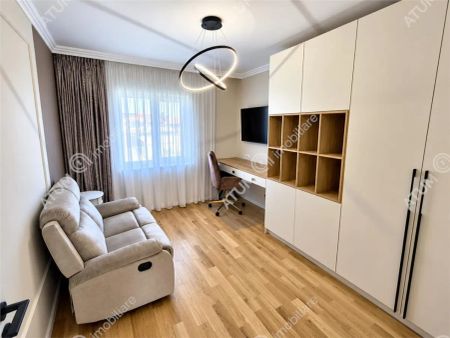 Se inchiriaza o casa superba cu 4 camere si 2 bai in Sibiu zona Selimbar - Photo 3