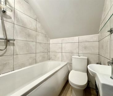 Sea Road, Bexhill-On-Sea, TN40 1JL - Photo 1