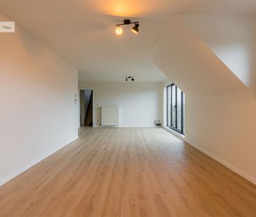 Het appartement werd eind 2024 volledig gerenoveerd. Het EPC dateer... - Photo 2